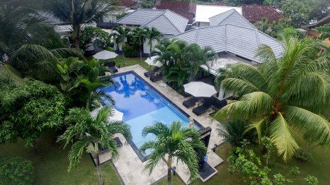从您的别墅探索龙目岛，适合2人或更多(Explore Lombok from Your Villa for 2+)
