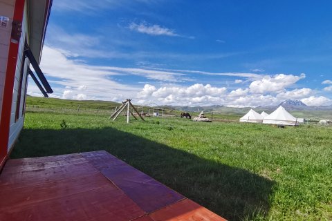 康定塔公夏央林民宿