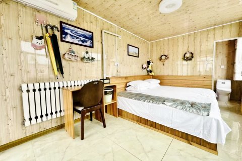 额尔古纳黑山头彩虹民宿