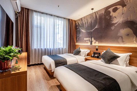 灰鲸智能酒店(临汾平阳广场店)