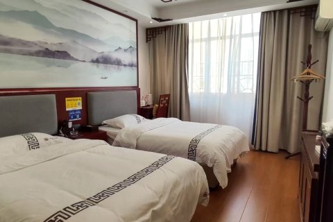 沿河毕兹卡酒店