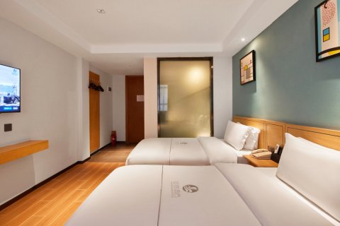 迎商酒店(广州市第一人民医院西门口地铁站店)