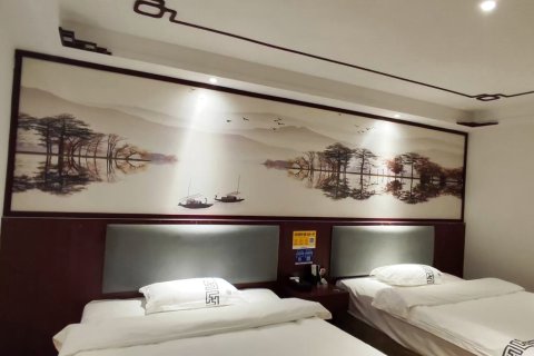 沿河毕兹卡酒店