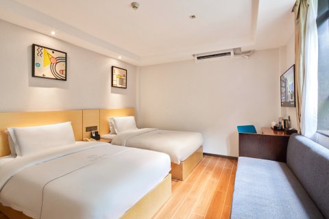 迎商酒店(广州市第一人民医院西门口地铁站店)