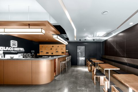 贵阳BlackHotel黑探酒店(喷水池大十字店)