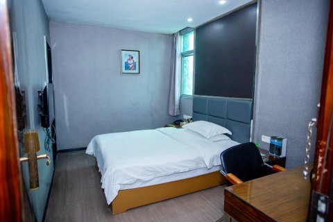 长汀8天酒店(济川门店)