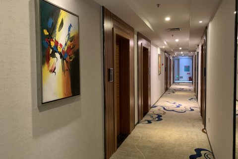 新西里酒店(北流南站店)