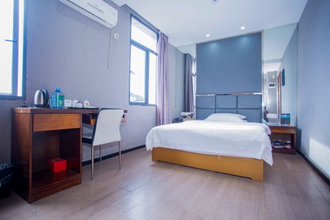 长汀8天酒店(济川门店)