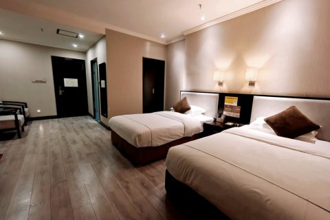 库尔勒明悦皇冠酒店(火车站店)