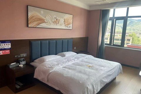 墨竹工卡泊客湾假日酒店