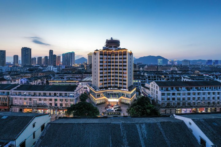 龙港龙华大酒店