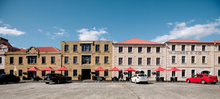 亨利琼斯艺术酒店(The Henry Jones Art Hotel)