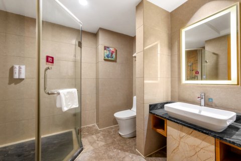 柏丽假日酒店(恩平鳌峰广场店)