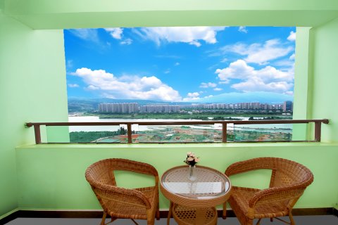 源森望江酒店(告庄星光夜市店)