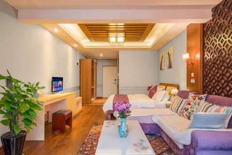 源森望江酒店(告庄星光夜市店)