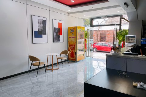 玥熙酒店(荆州北京西路人信汇店)