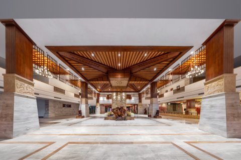 东方国金酒店(海东方沙滩公园店)