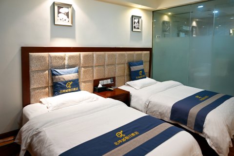 北纬30°假日酒店(雅安廊桥店)