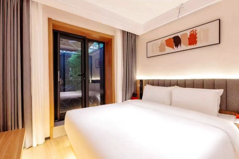 泗水艾格假日酒店