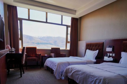 阿坝多美观景大酒店