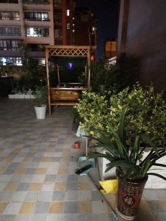 房东云野鹤公寓(二环路分店)