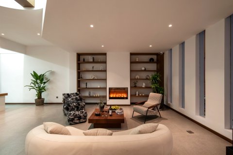 香格里拉卿云·设计师智能供氧美宿(独克宗古城月光广场店)