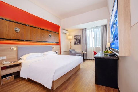 柏维轻居酒店(体育中心汽车站店)