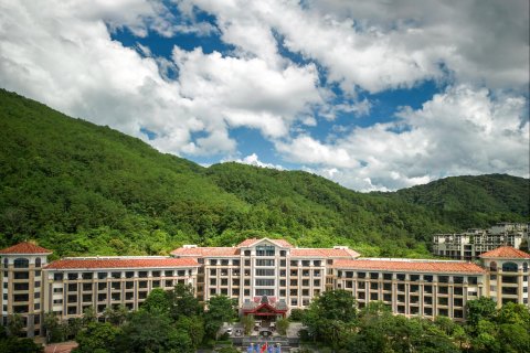 龙岩天子温泉旅游度假区(珑泊湾大酒店)