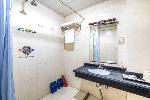 速8酒店(威海高铁站韩乐坊店)