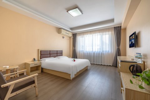 速8酒店(威海高铁站韩乐坊店)