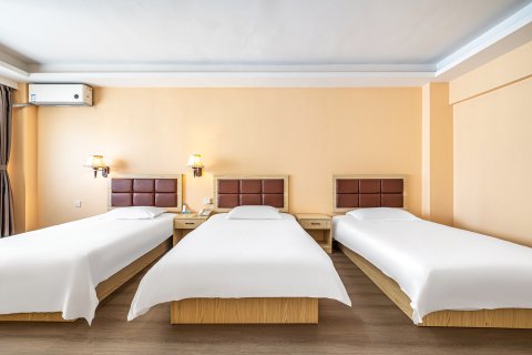 速8酒店(威海高铁站韩乐坊店)