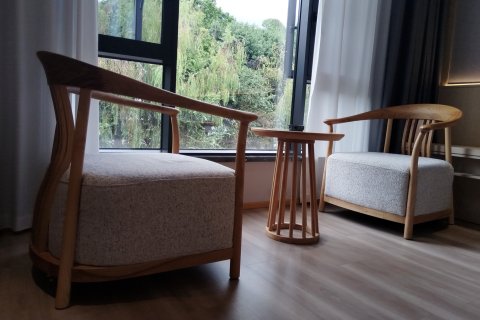 弥勒三龙酒店(湖泉温泉生态园红河水乡店)