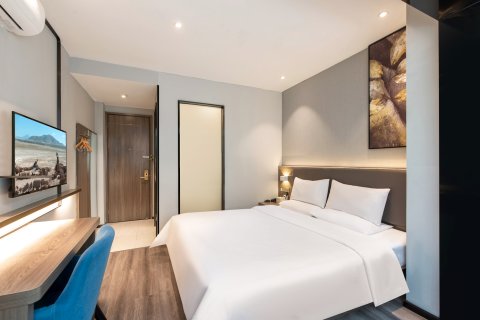 7天优品Premium(焦作火车站建设路店)