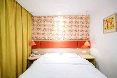 如家派柏·云酒店(南宁火车站朝阳广场店)