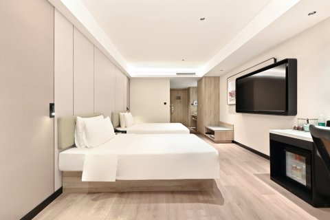 大连中山广场亚朵酒店