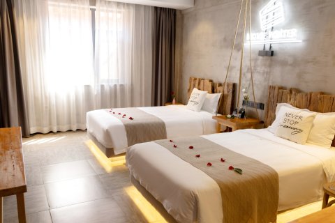 弥勒东风韵艺术客栈(东风韵景区店)