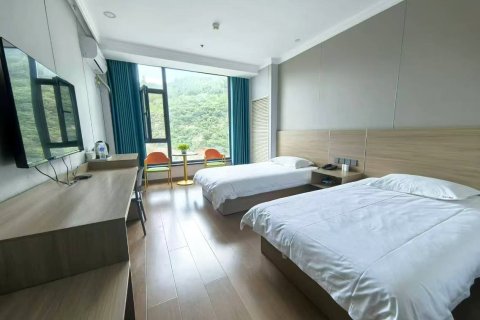 沁水县宝盛大酒店