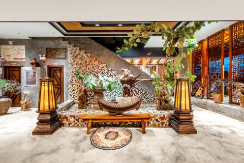 罗平百然主题酒店