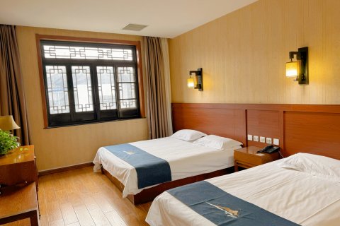 滦县半日闲居客栈