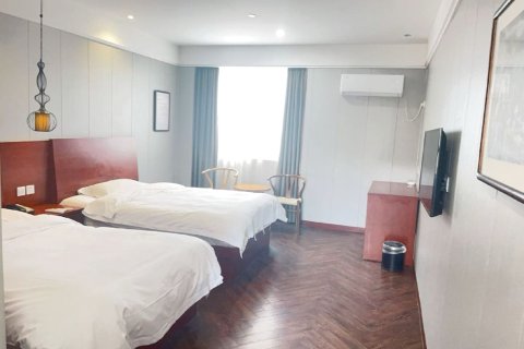 怡莱酒店(余姚新建北路店)