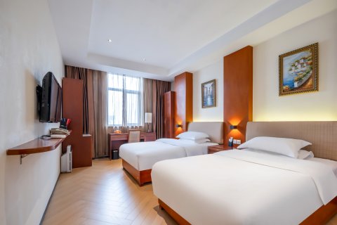 鸿萃花园酒店(临沂人民广场泰盛广场店)