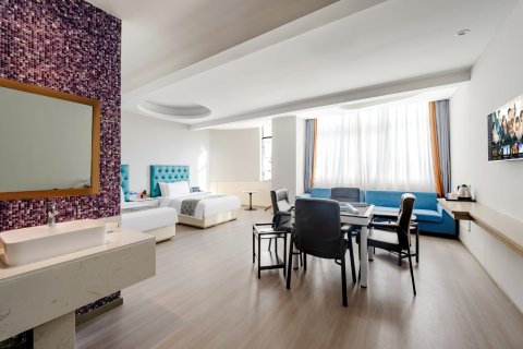 界首华联大酒店