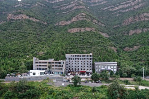 宜川壶口假日酒店