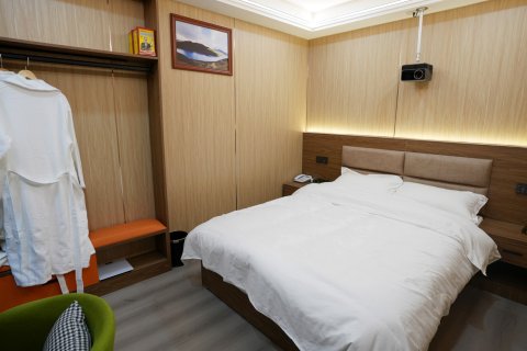 萨迦县罗哇酒店