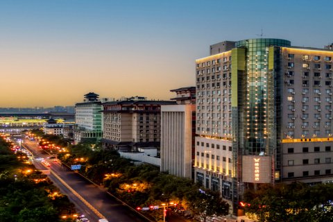 维也纳酒店(西安钟鼓楼五路口地铁站店)