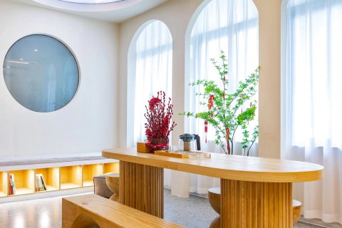 柏邻鸟·民宿(万象城龙眼路美食街店)