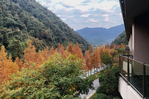 御泉山居秘境度假村