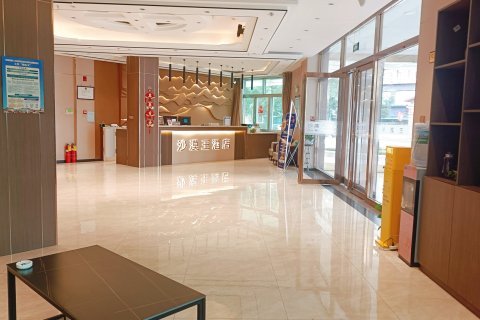 阿拉善左旗沙漠王酒店