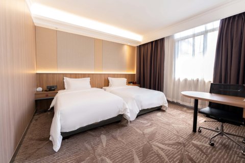 广州南方毅源大酒店(广州番禺长隆南村万博地铁站店)