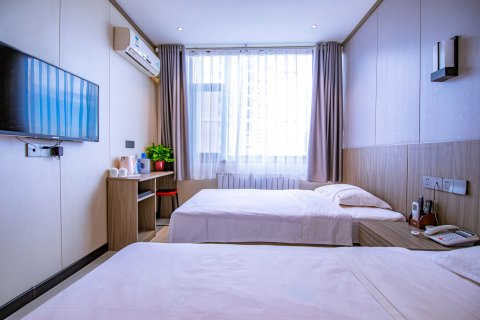 宜阳菲英特快捷酒店